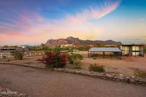 77 S Arroya Rd, Apache Junction, AZ 85119