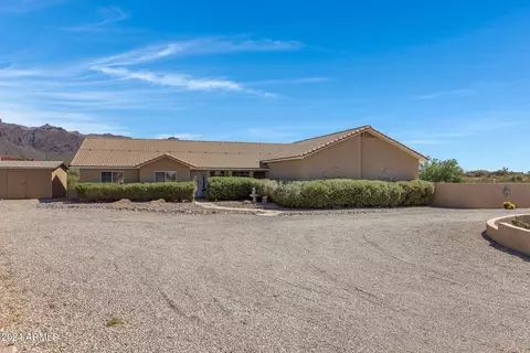 Exterior - 77 S Arroya Rd, Apache Junction, AZ 85119 photo 4 of 21