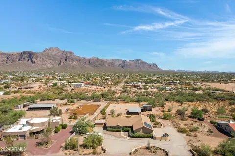 View/Area - 77 S Arroya Rd, Apache Junction, AZ 85119 photo 2 of 14