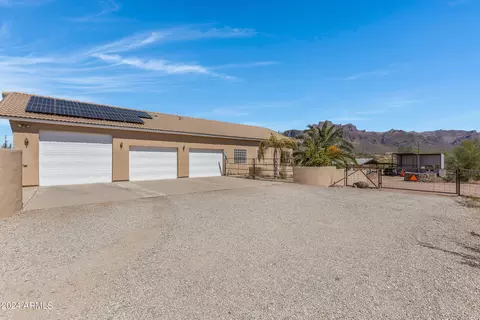 Exterior - 77 S Arroya Rd, Apache Junction, AZ 85119 photo 6 of 21
