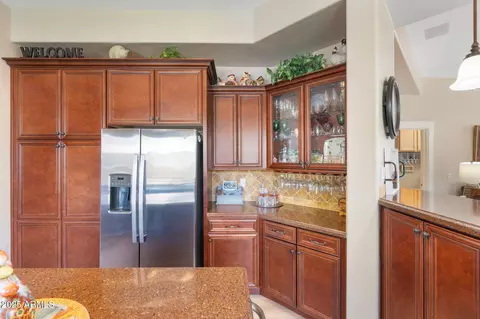 Kitchen - 7846 E Portobello Ave, Mesa, AZ 85212 photo 5 of 6