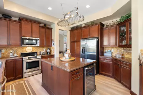 Kitchen - 7846 E Portobello Ave, Mesa, AZ 85212 photo 6 of 6