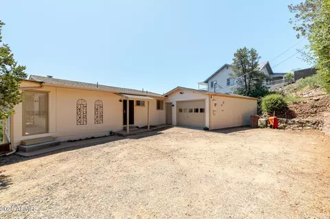 633 W Robinson Dr, Prescott, AZ 86303