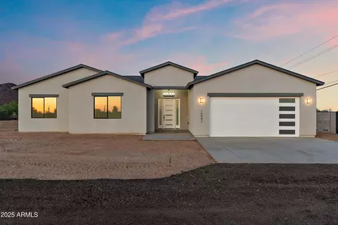 15582 W Jomax Rd, Surprise, AZ 85387