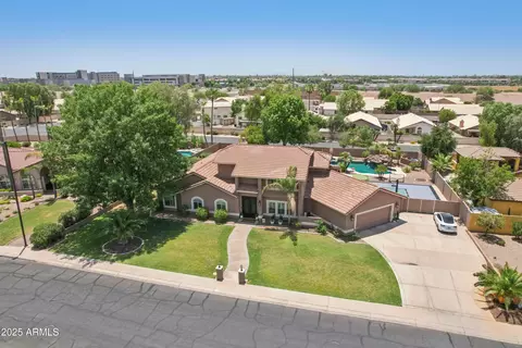View/Area - 4735 E Harmony Cir, Mesa, AZ 85206 photo 6 of 8