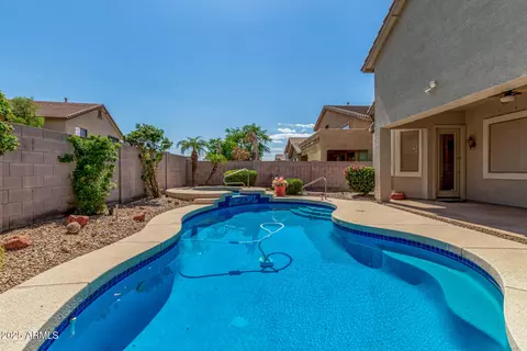 Exterior - 2425 W Red Range Way, Phoenix, AZ 85085 photo 4 of 7
