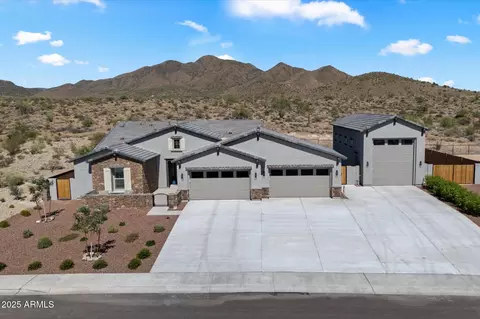 43619 N National Ct, New River, AZ 85087