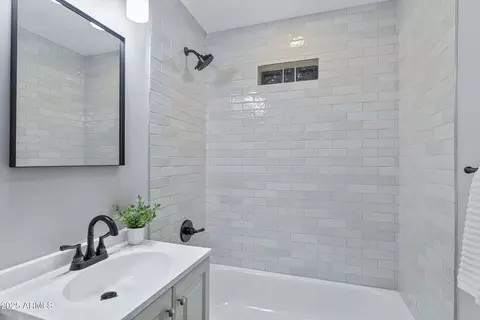 Bath - 1359 E Nielson Ave, Mesa, AZ 85204 photo 2 of 2