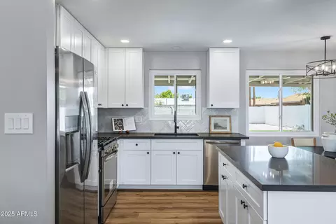 Kitchen - 1359 E Nielson Ave, Mesa, AZ 85204 photo 3 of 4