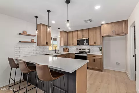 Kitchen - 802 E Navajo Ave, Apache Junction, AZ 85119 photo 3 of 3
