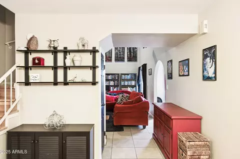 Entry Way - 7756 N 19th Ln, Phoenix, AZ 85021 photo 2 of 3