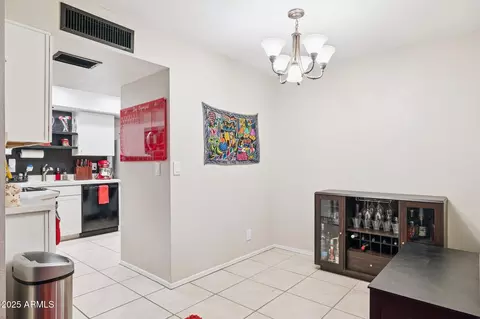 Dining - 7756 N 19th Ln, Phoenix, AZ 85021 photo 1 of 3