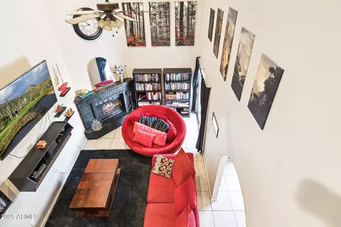 Living - 7756 N 19th Ln, Phoenix, AZ 85021 photo 4 of 5