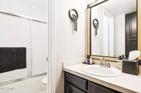 Bath - 7756 N 19th Ln, Phoenix, AZ 85021 photo 5 of 5