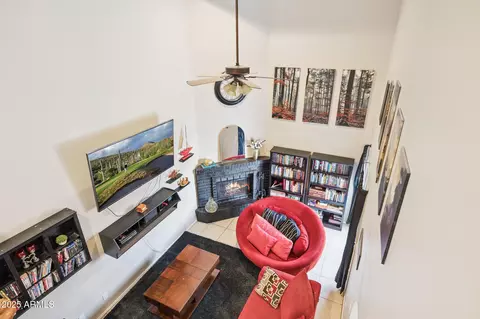 Living - 7756 N 19th Ln, Phoenix, AZ 85021 photo 5 of 5