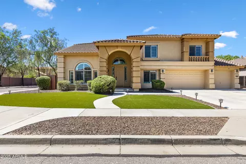 2409 W Quail Track Dr, Phoenix, AZ 85085