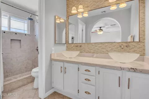 Bath - 3839 E Gail Dr, Phoenix, AZ 85044 photo 1 of 2
