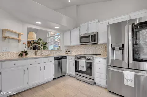 Kitchen - 3839 E Gail Dr, Phoenix, AZ 85044 photo 2 of 3