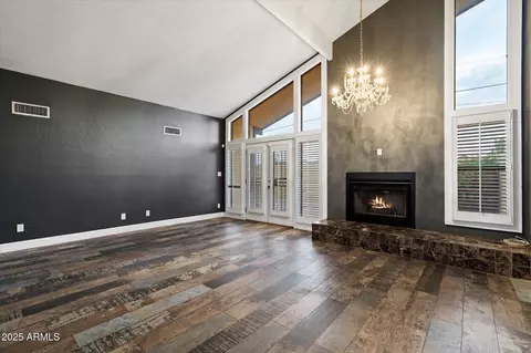 Living - 705 E Gardenia Dr, Phoenix, AZ 85020 photo 5 of 6