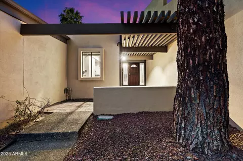 Exterior - 705 E Gardenia Dr, Phoenix, AZ 85020 photo 2 of 8