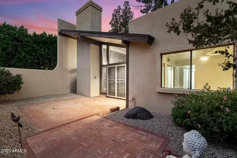 Exterior - 705 E Gardenia Dr, Phoenix, AZ 85020 photo 5 of 8