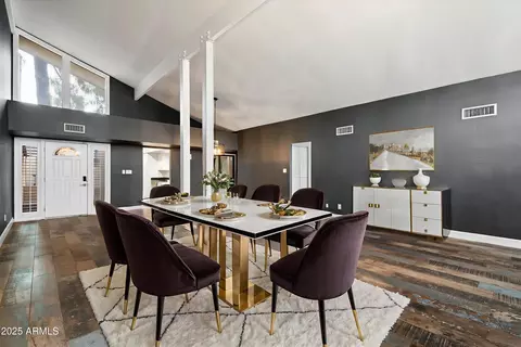 Dining - 705 E Gardenia Dr, Phoenix, AZ 85020 photo 2 of 2