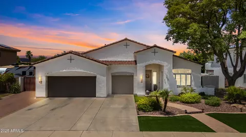 9736 W Black Hill Rd, Peoria, AZ 85383