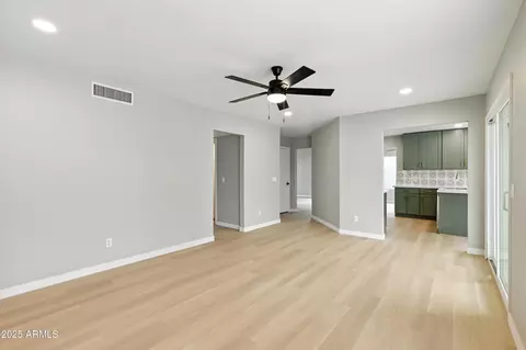 Living - 4319 E Tanglewood Dr, Phoenix, AZ 85048 photo 4 of 6