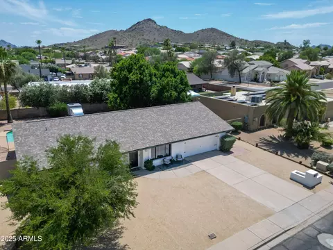 View/Area - 2809 E Hillery Dr, Phoenix, AZ 85032 photo 1 of 4