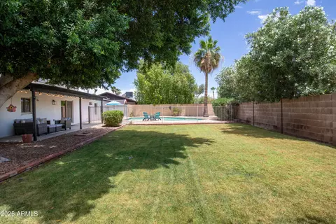 Exterior - 2809 E Hillery Dr, Phoenix, AZ 85032 photo 4 of 10