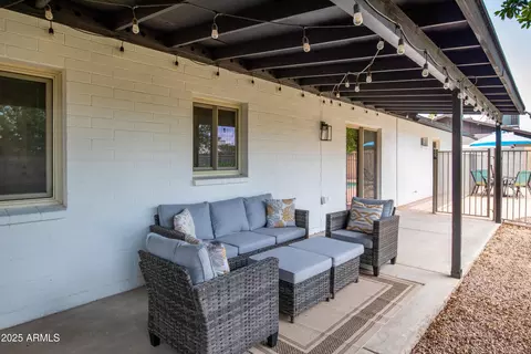 Exterior - 2809 E Hillery Dr, Phoenix, AZ 85032 photo 7 of 10