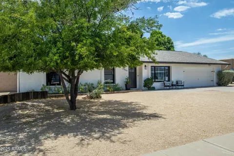 Exterior - 2809 E Hillery Dr, Phoenix, AZ 85032 photo 2 of 10