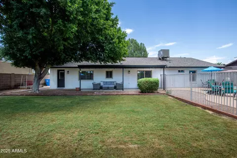 Exterior - 2809 E Hillery Dr, Phoenix, AZ 85032 photo 6 of 10