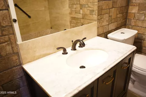 1632 E Saint Charles Ave, Phoenix, AZ 85042 photo 9