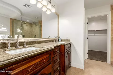 Bath - 3772 E Leah Ln, Gilbert, AZ 85234 photo 2 of 5