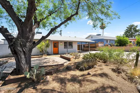 Exterior - 1233 E Desert Cove Ave, Phoenix, AZ 85020 photo 9 of 10
