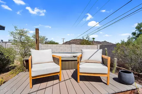 Exterior - 1233 E Desert Cove Ave, Phoenix, AZ 85020 photo 6 of 10