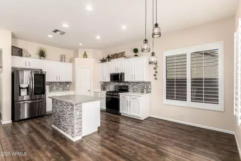 Kitchen - 4095 E Harrison St, Gilbert, AZ 85295 photo 1 of 5