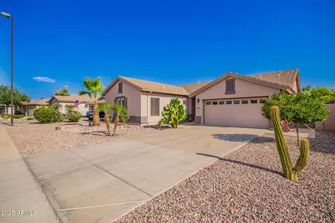 Exterior - 4095 E Harrison St, Gilbert, AZ 85295 photo 4 of 10