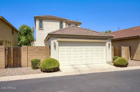 Exterior - 2909 S Hansen Dr, Gilbert, AZ 85295 photo 4 of 6