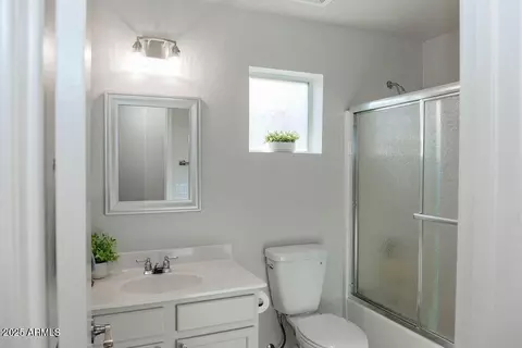 Bath - 6633 E Barstow St, Mesa, AZ 85205 photo 3 of 4