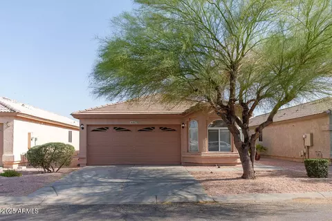 6633 E Barstow St, Mesa, AZ 85205