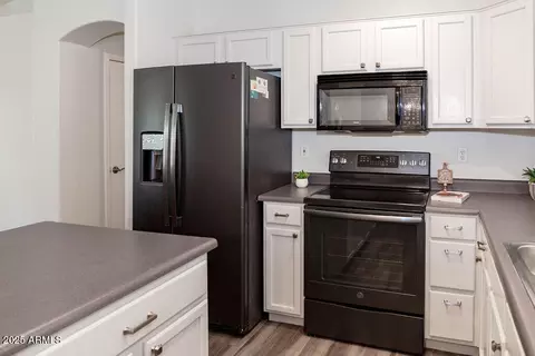 Kitchen - 6633 E Barstow St, Mesa, AZ 85205 photo 5 of 6