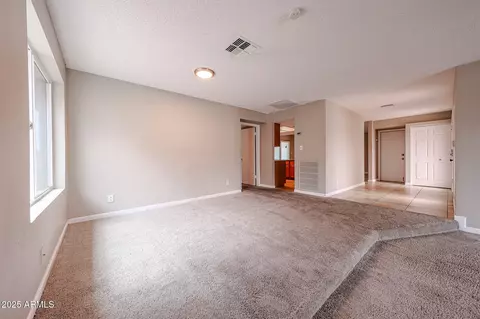 Living - 4635 W Libby St, Glendale, AZ 85308 photo 2 of 4