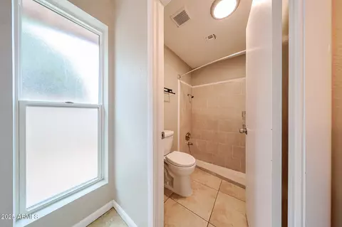 Bath - 4635 W Libby St, Glendale, AZ 85308 photo 2 of 2