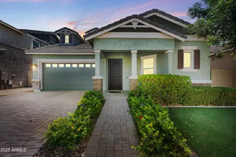 829 S Soho Ln, Chandler, AZ 85225