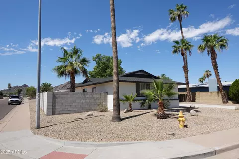 Exterior - 2523 E Larkspur Dr, Phoenix, AZ 85032 photo 3 of 5