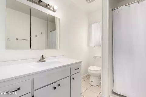 Bath - 490 S Ninth St, Globe, AZ 85501 photo 2 of 5