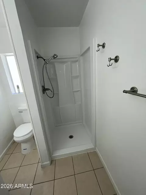 Bath - 490 S Ninth St, Globe, AZ 85501 photo 4 of 5