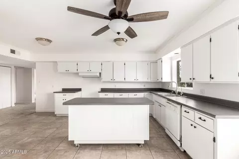 Kitchen - 490 S Ninth St, Globe, AZ 85501 photo 2 of 4